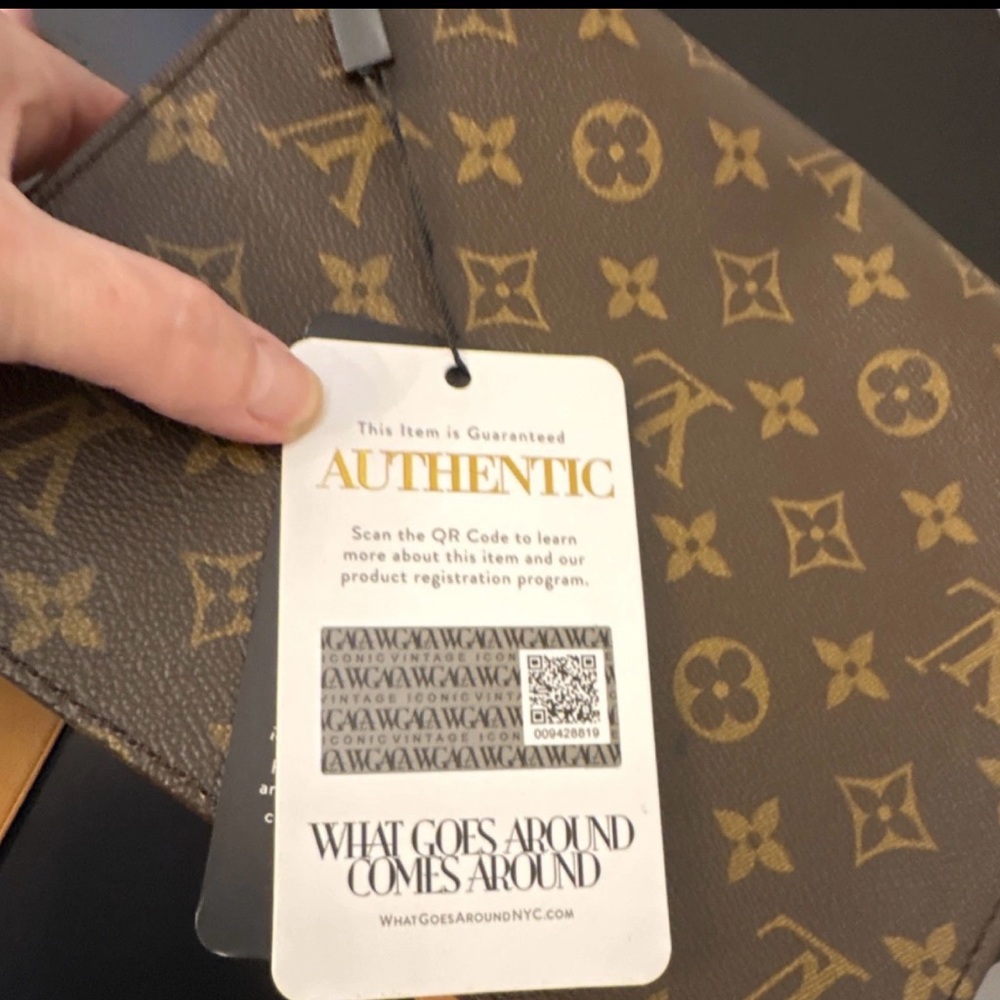 Louis Vuitton Monogram Canvas Crossbody with Tan Leather Trim - Picture 9 of 13